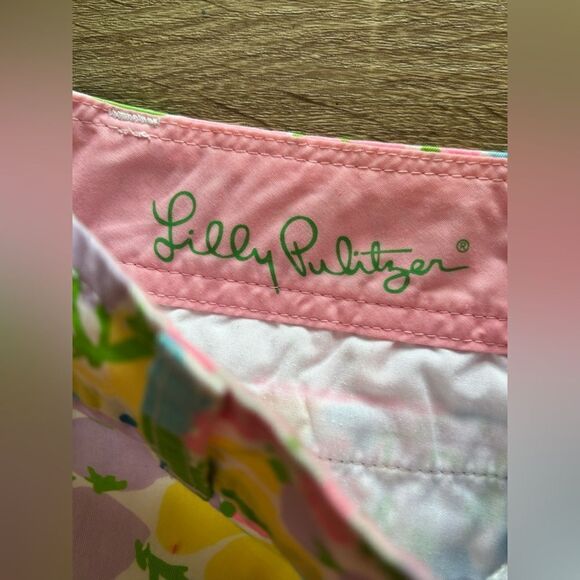 Lilly Pulitzer EUC multicolored floral buttercup scallop leg short Size 0 - Picture 3 of 7
